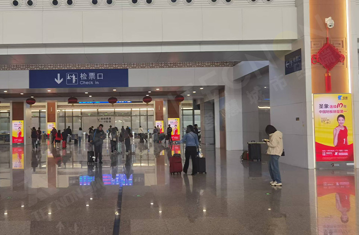 戶外LED廣告機(jī)