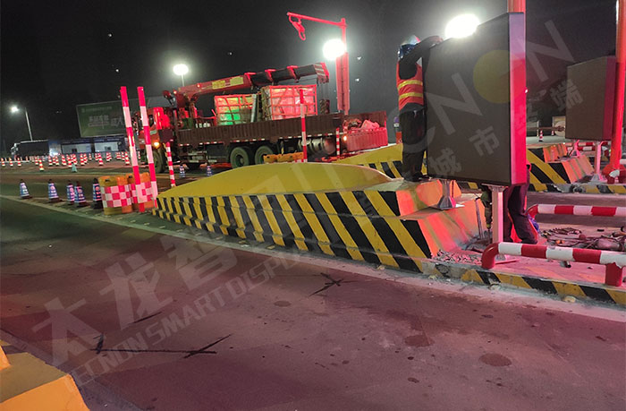 led燈桿屏|智慧燈桿屏|led廣告機|智慧路燈屏|戶外LED廣告機|燈桿屏|智慧燈桿|智慧路燈